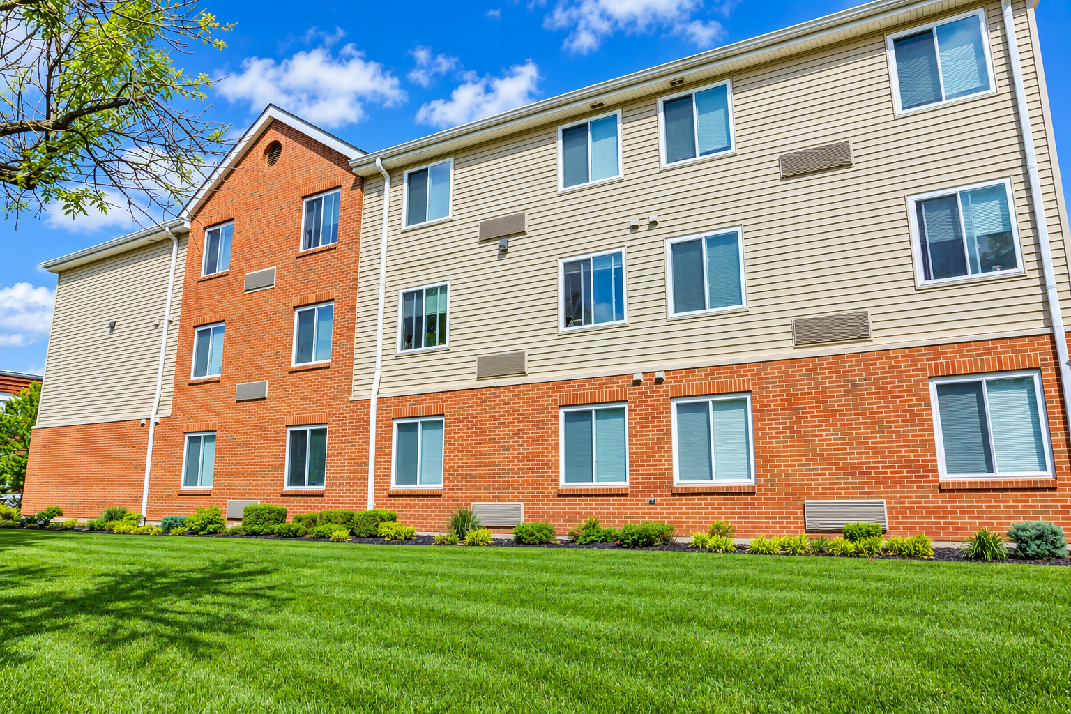 Belle Courts Apartments